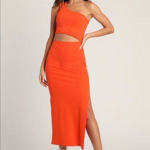 Lulu’s orange ribbed one shoulder midi dress